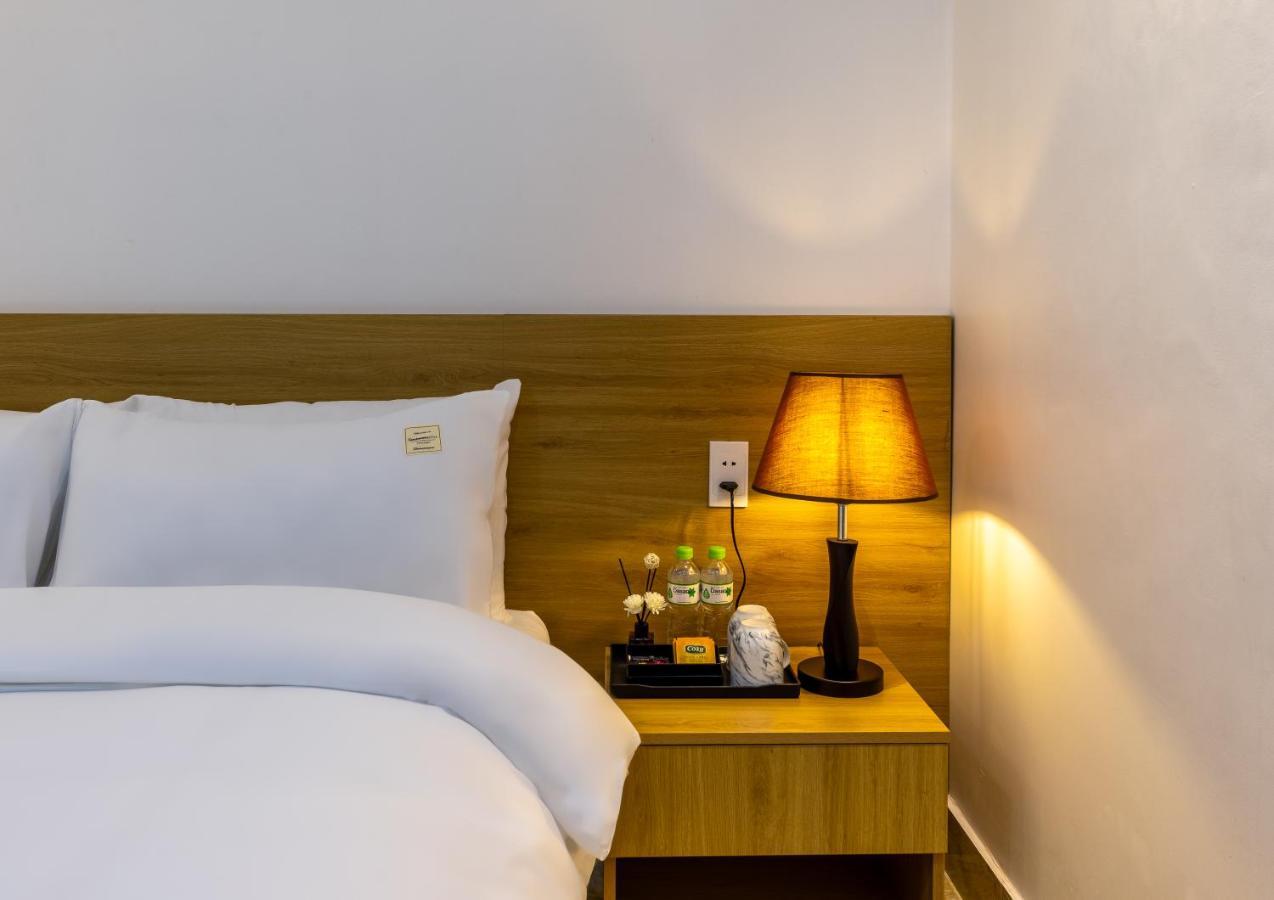 Cat Ba Hongkong Hotel Dong Khe Sau Exterior foto