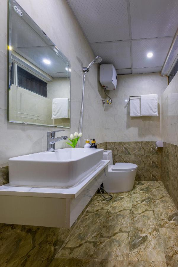 Cat Ba Hongkong Hotel Dong Khe Sau Exterior foto